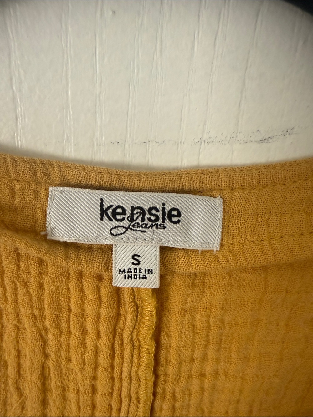 🌻5/$16🌻Mustard V-Neck Textured Women's Top - Picture 2 of 4